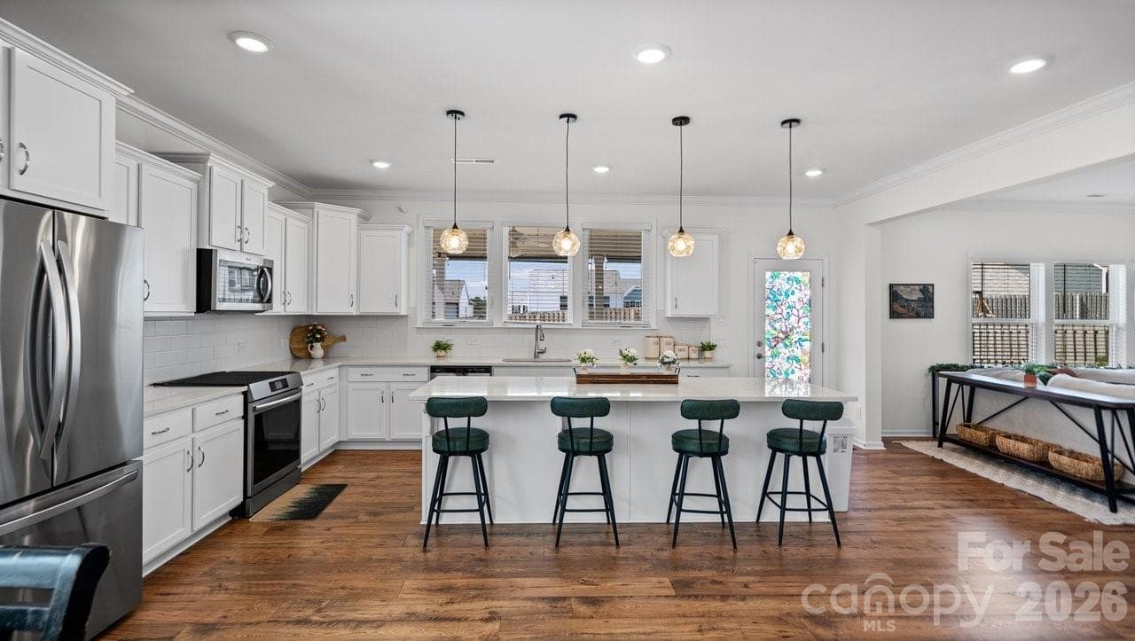 Single Family Residence at 118 Jetty Lane, Statesville, photo 6 of 36