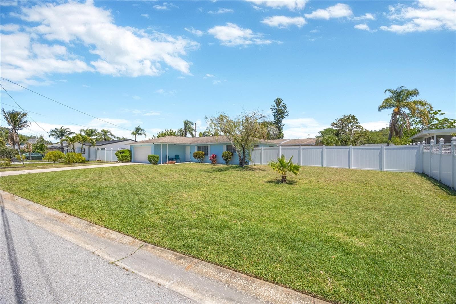 Single Family Residence at 2155 EDYTHE DR, DUNEDIN, photo 47 of 59