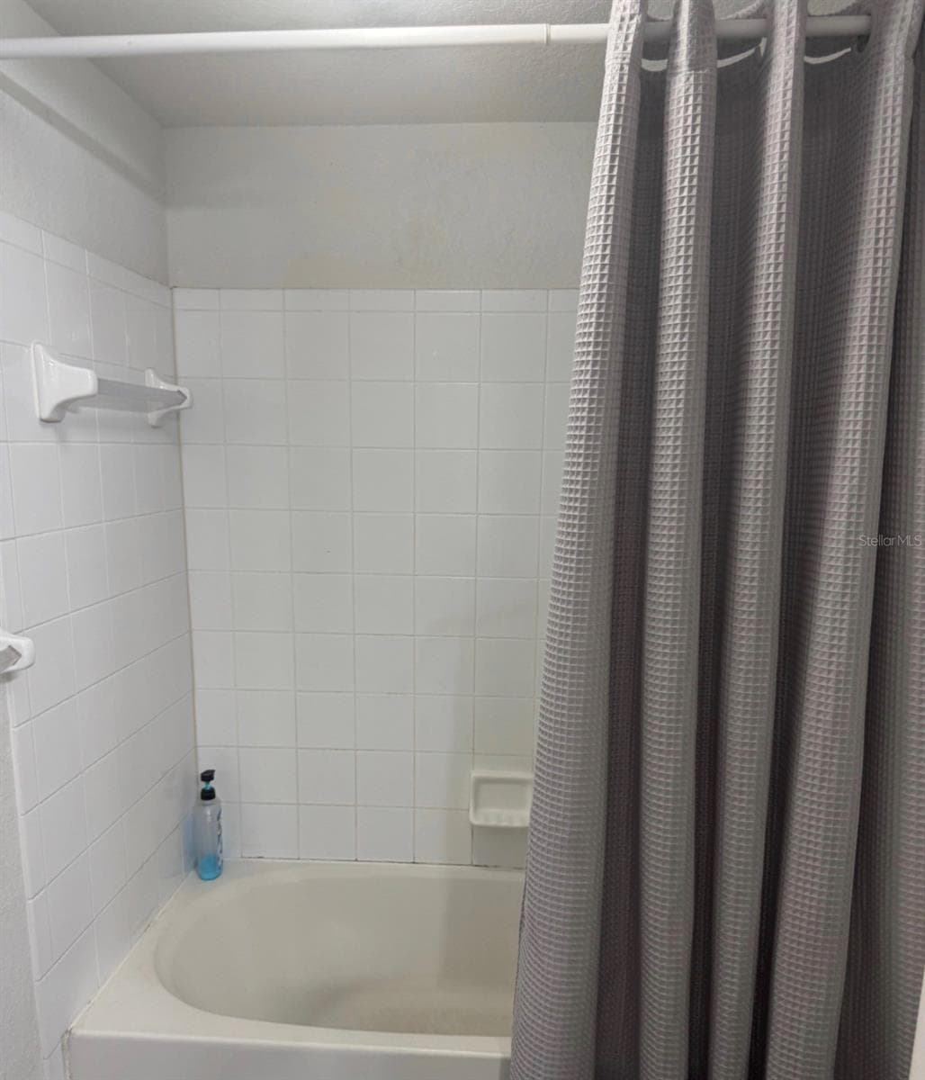 Condominium at 13953 FAIRWAY ISLAND DR #633, ORLANDO, photo 15 of 25