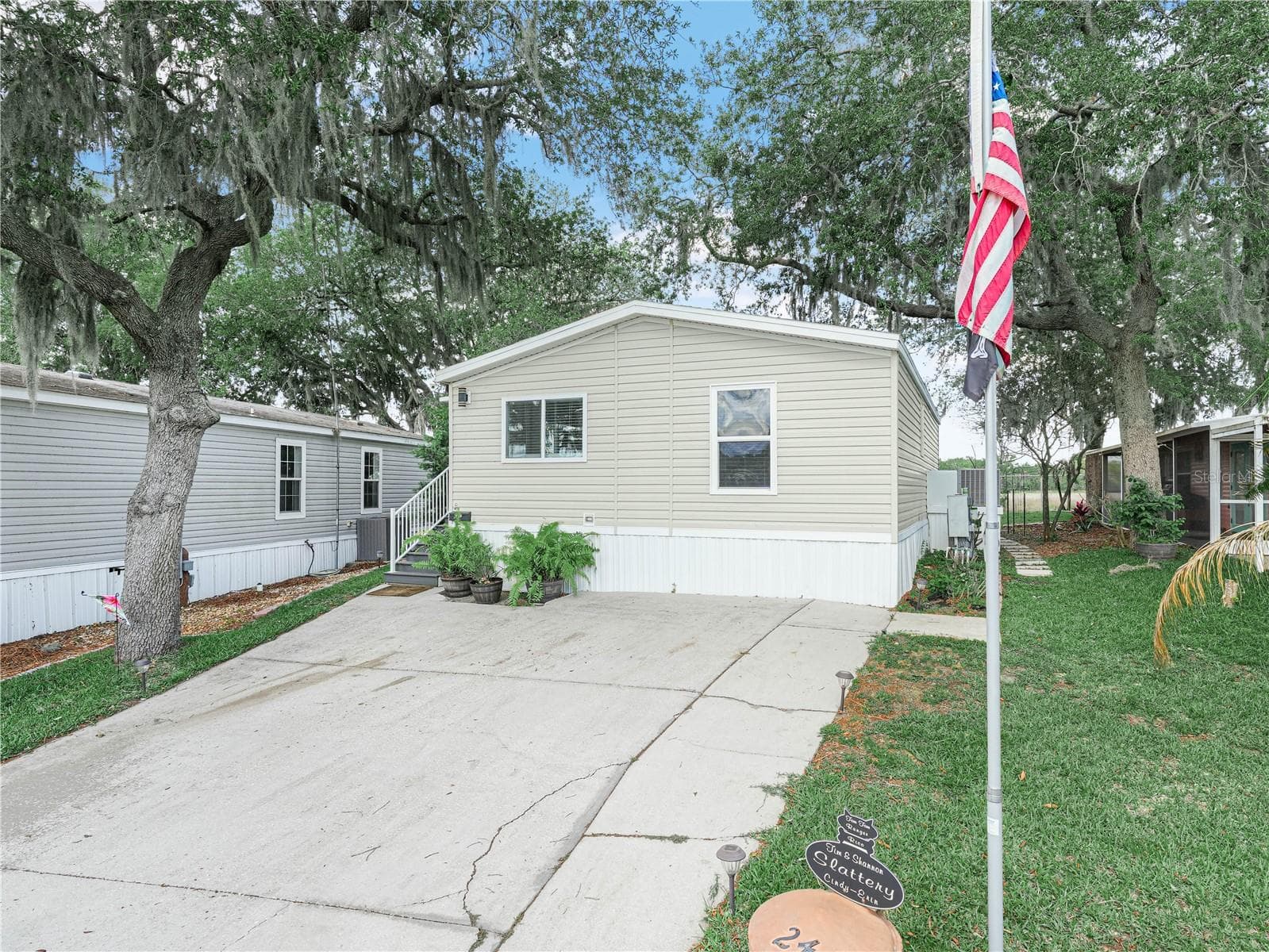 24 SILVERSIDES ST