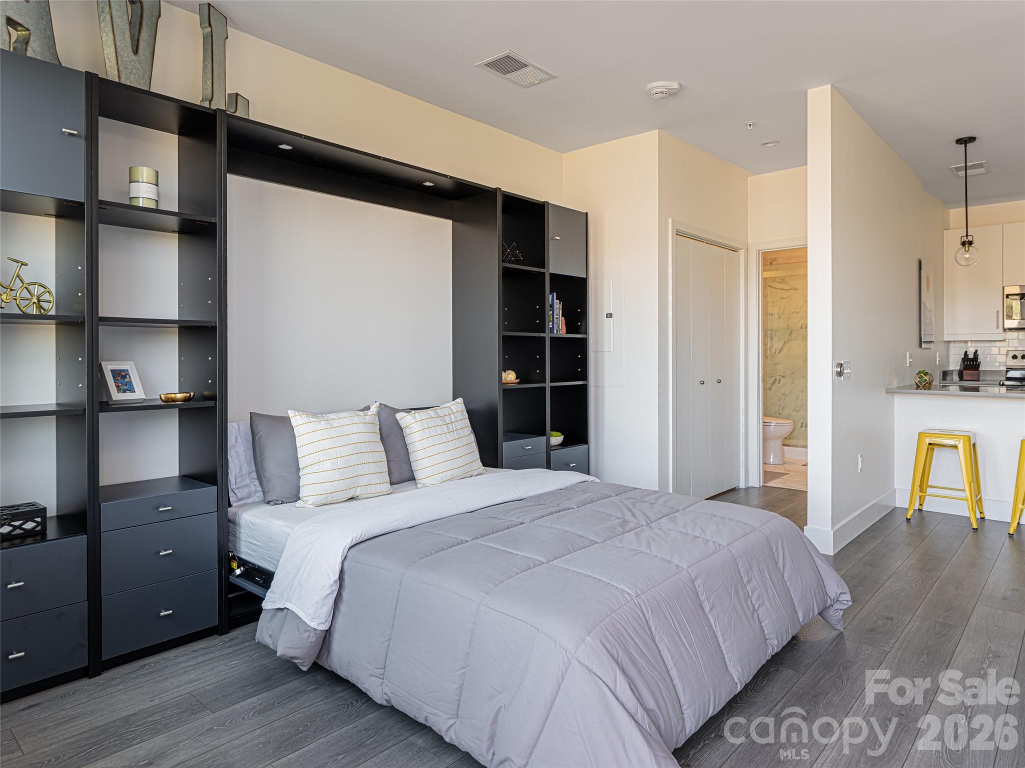 Condominium at 68 Craven Street, Asheville, photo 15 of 38