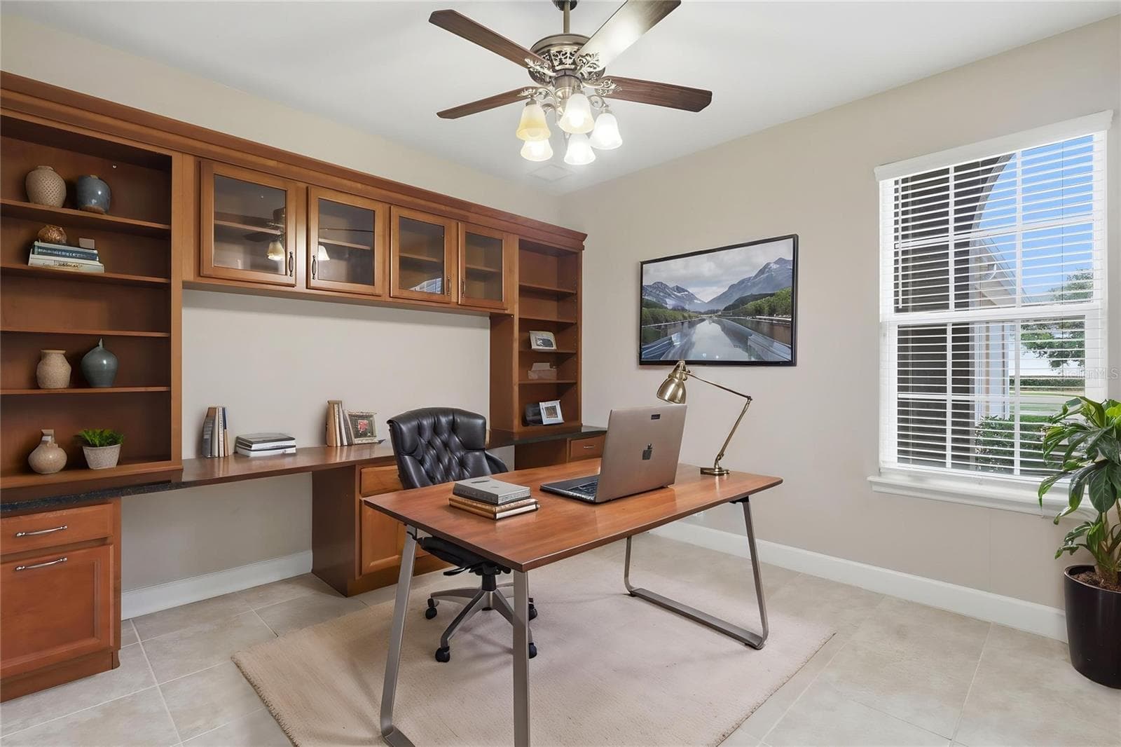 FRONT OFFICE - 1022 VICTORIA HILLS DR S, DELAND