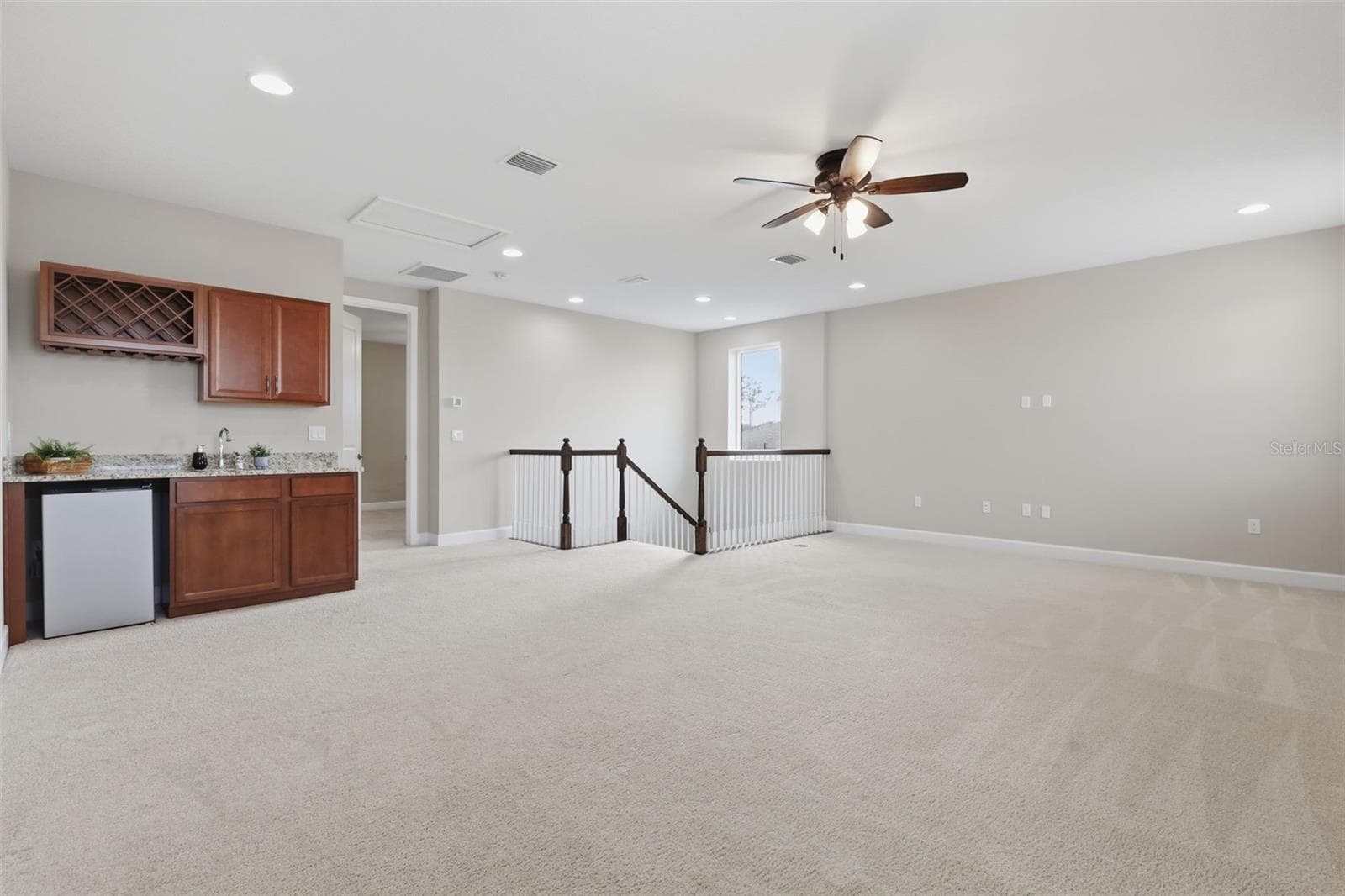 UPSTAIRS LOFT W/WET BAR - 1022 VICTORIA HILLS DR S, DELAND