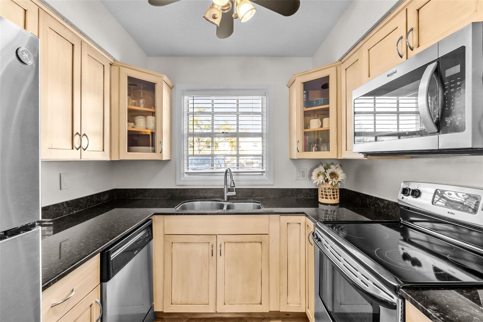 Kitchen! - 5026 COQUINA KEY DR SE #5026, ST PETERSBURG