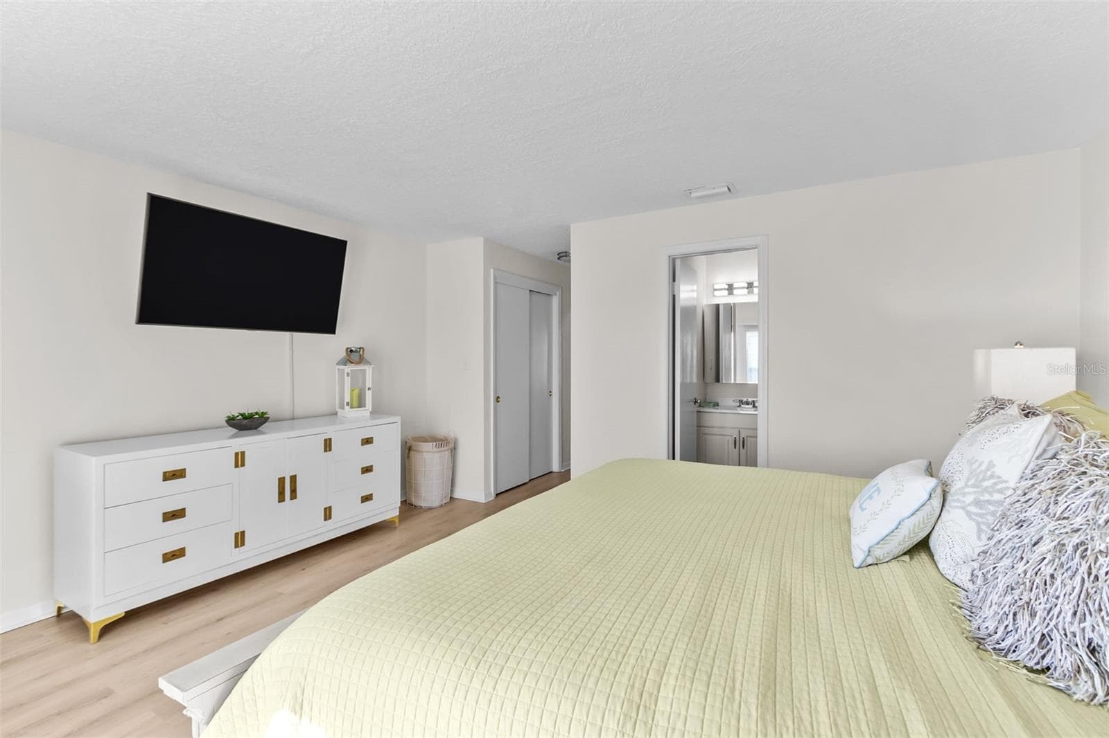 Primary Suite - 5026 COQUINA KEY DR SE #5026, ST PETERSBURG