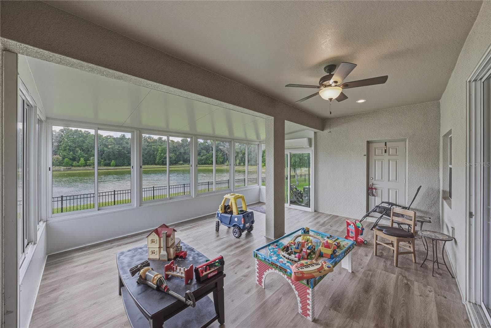 Single Family Residence at 1444 CYPRESS VIEW LN, LAKELAND, photo 26 of 76