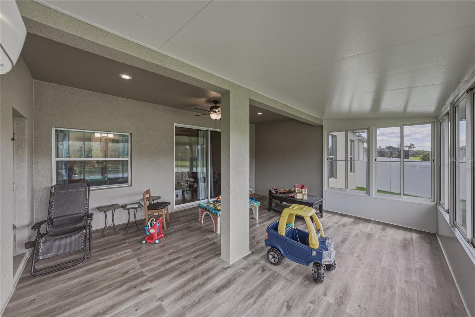 Single Family Residence at 1444 CYPRESS VIEW LN, LAKELAND, photo 27 of 76
