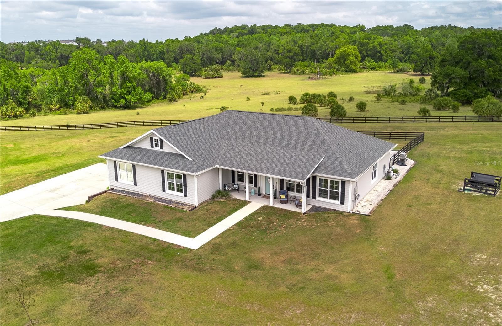 Single Family Residence at 5021 NW 101ST STREET RD, OCALA, photo 2 of 85
