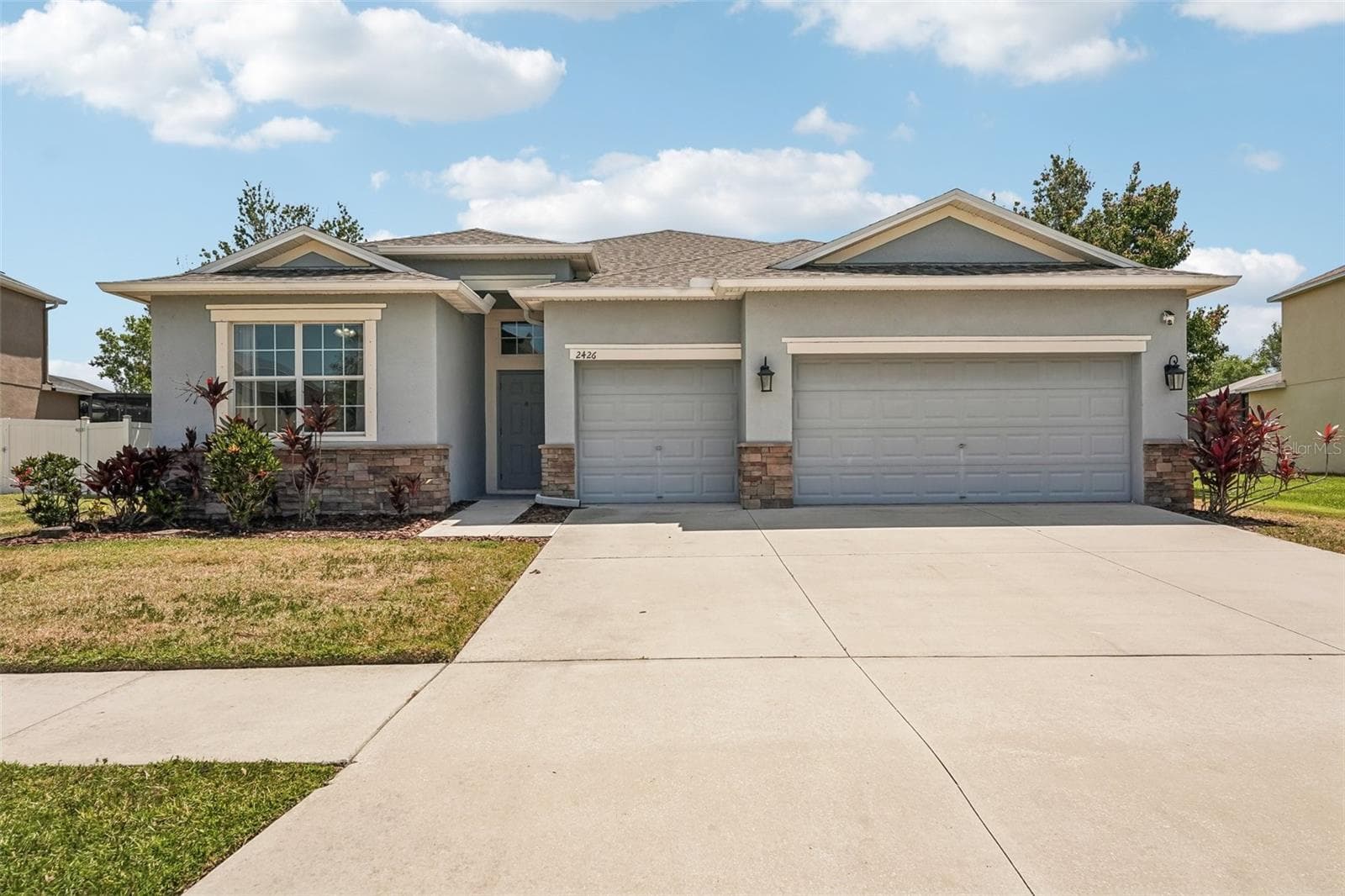 2426 CUMBERLAND CLIFF DR