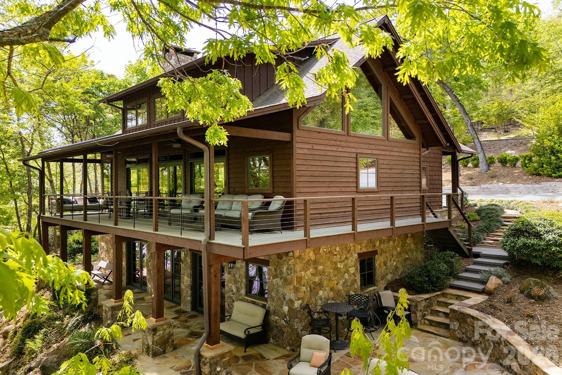 Single Family Residence at 1329 Berry Hill Drive, Norwood, photo 4 of 48