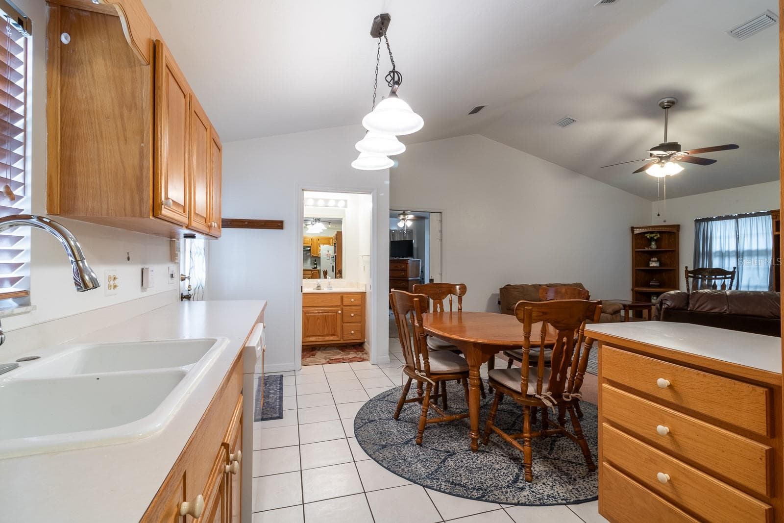 Apartment Open Floor P: - 300 SW BRIGHTON CT, FORT WHITE