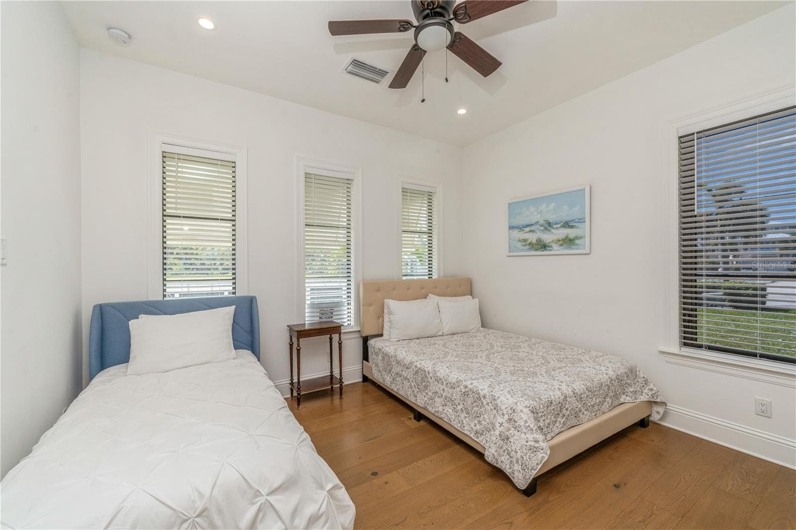 Single Family Residence at 119 OCEAN ESTATES DR, HUTCHINSON ISLAND, photo 4 of 36