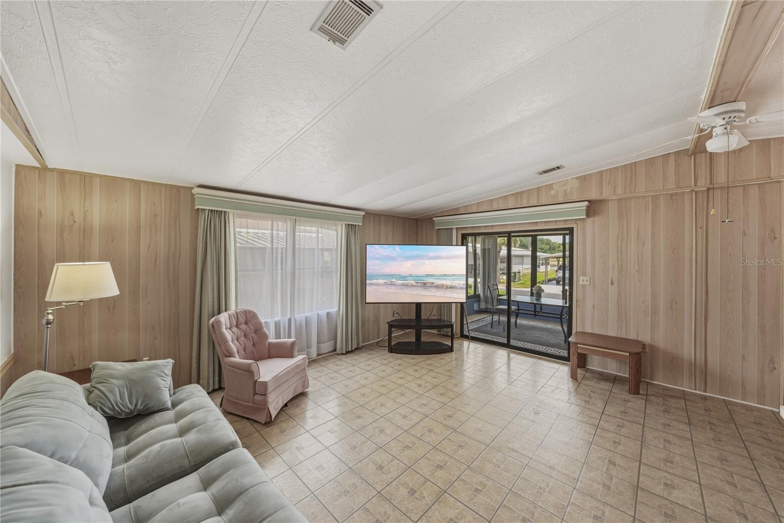 Manufactured Home at 3201 HIDDEN LAKE DR, WESLEY CHAPEL, photo 16 of 58