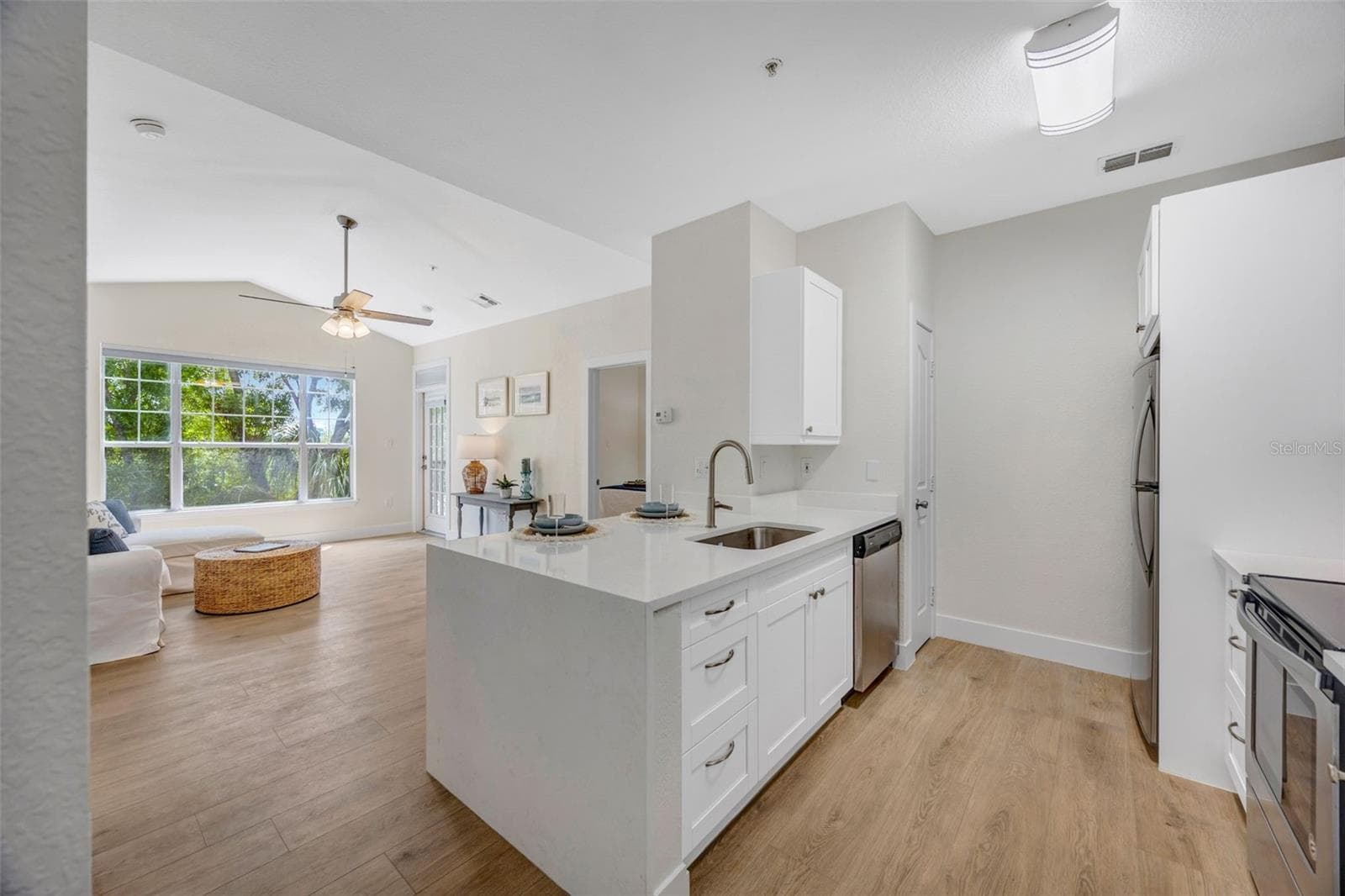 Condominium at 5000 CULBREATH KEY WAY #1-306, TAMPA, photo 6 of 47