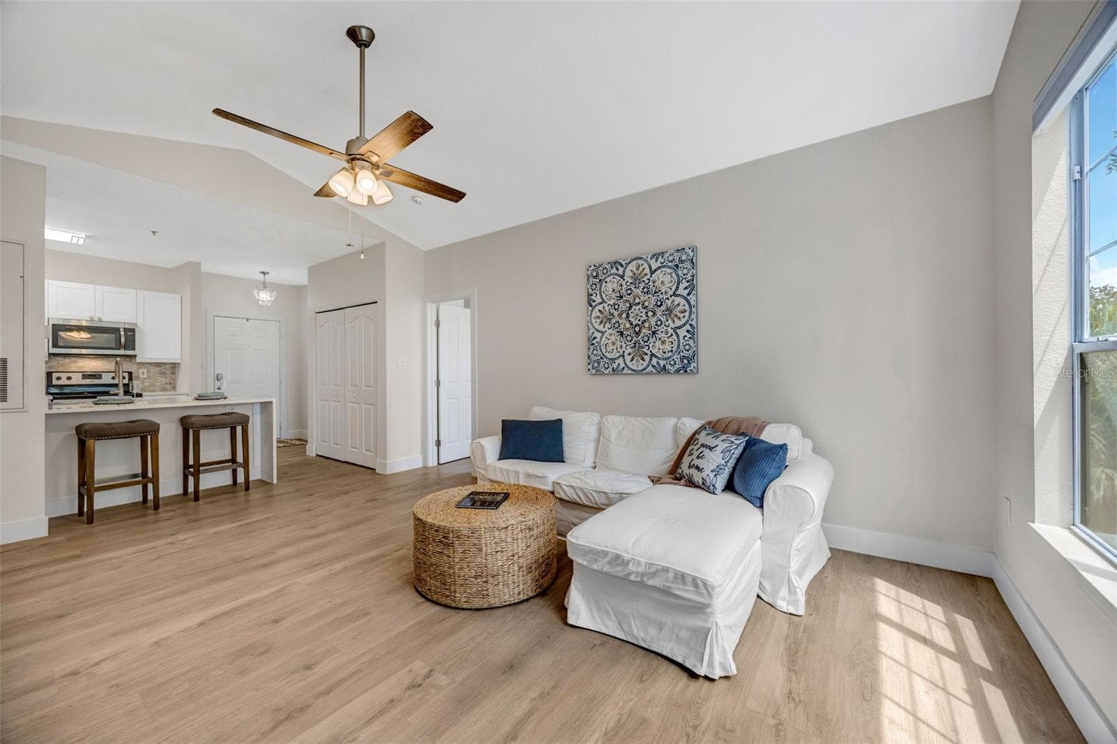 Condominium at 5000 CULBREATH KEY WAY #1-306, TAMPA, photo 15 of 47