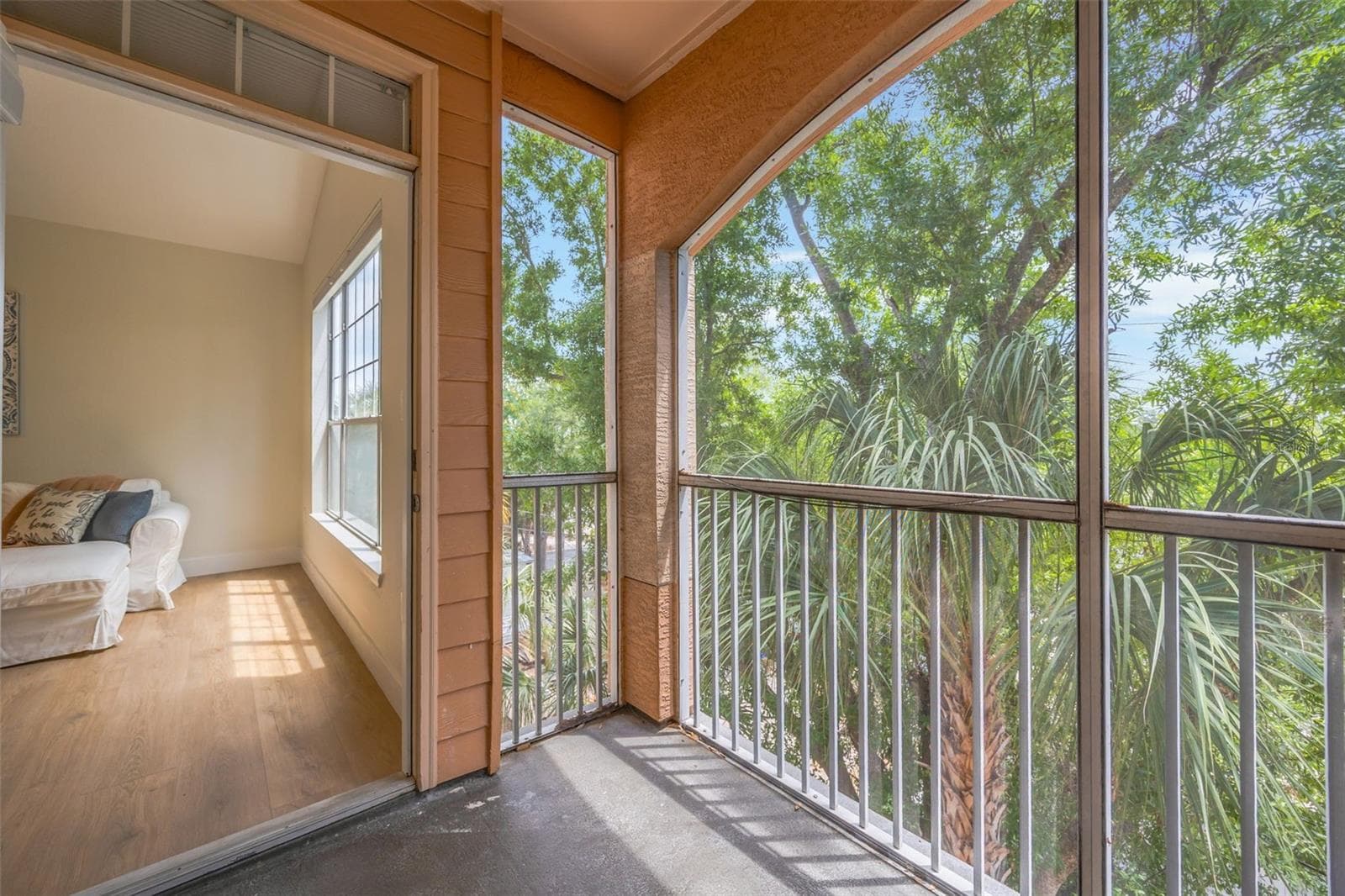 Condominium at 5000 CULBREATH KEY WAY #1-306, TAMPA, photo 32 of 47