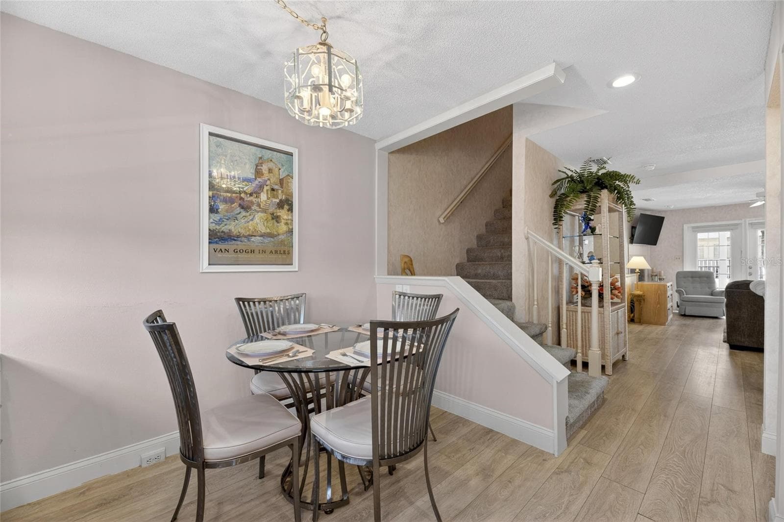 Kitchen Nook - 17960 GULF BLVD #108, REDINGTON SHORES