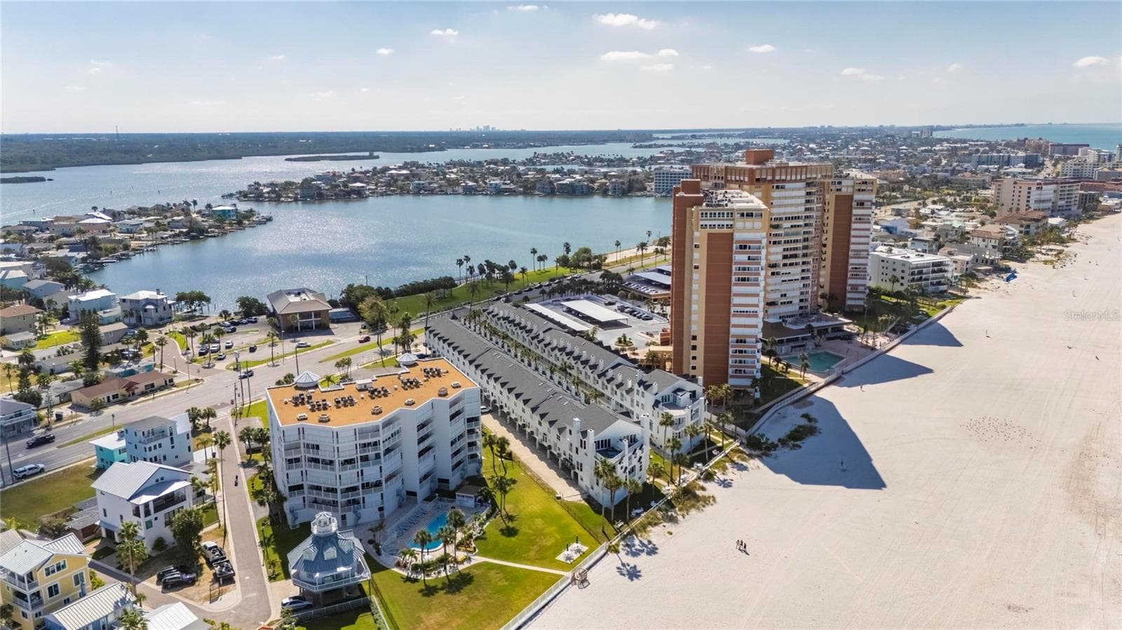 Beach Frontage and Intracoastal across the street - 17960 GULF BLVD #108, REDINGTON SHORES