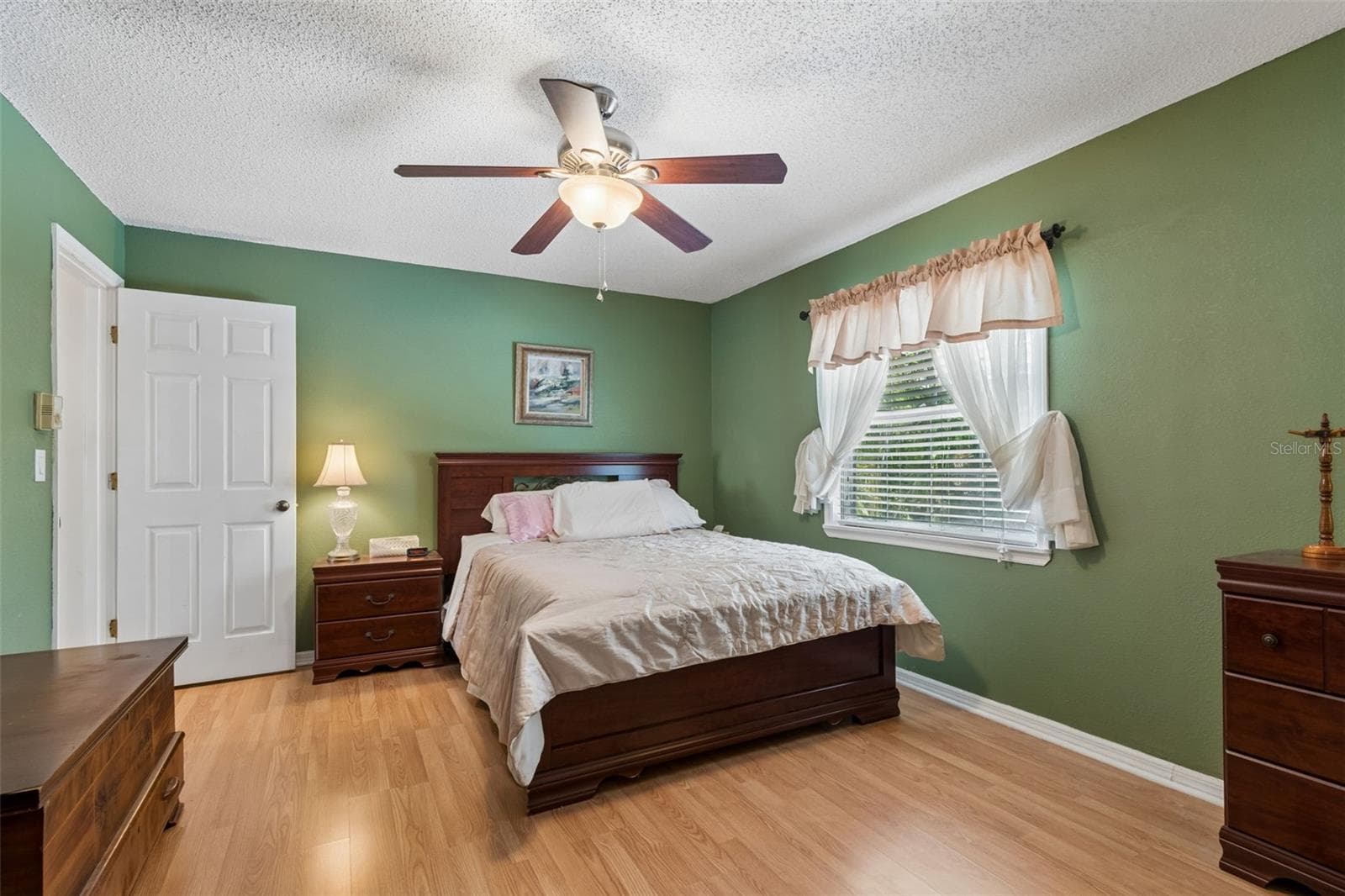 Townhouse at 1319 ABBEY CRESCENT LN, CLEARWATER, photo 38 of 52