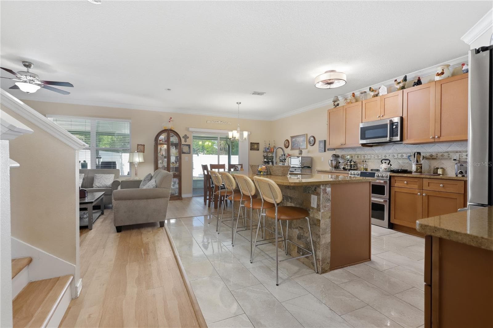 Single Family Residence at 831 OAK HOLLOW LOOP, DELAND, photo 8 of 59