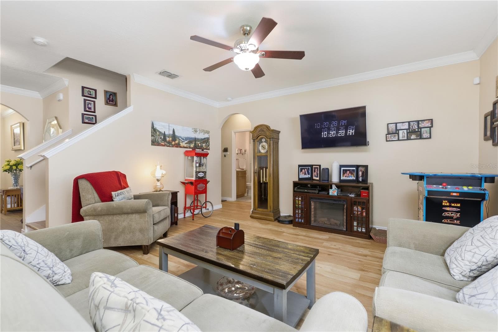 Single Family Residence at 831 OAK HOLLOW LOOP, DELAND, photo 10 of 59