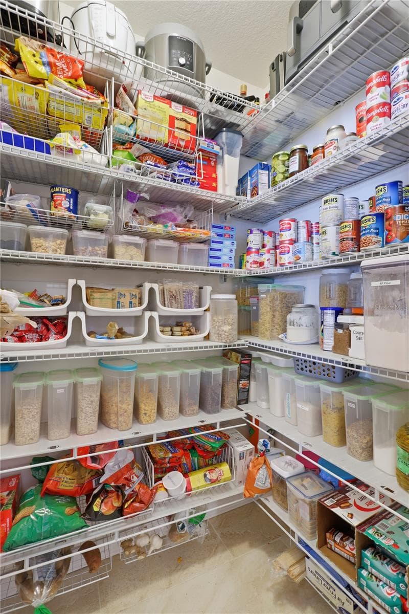 Pantry - 831 OAK HOLLOW LOOP, DELAND