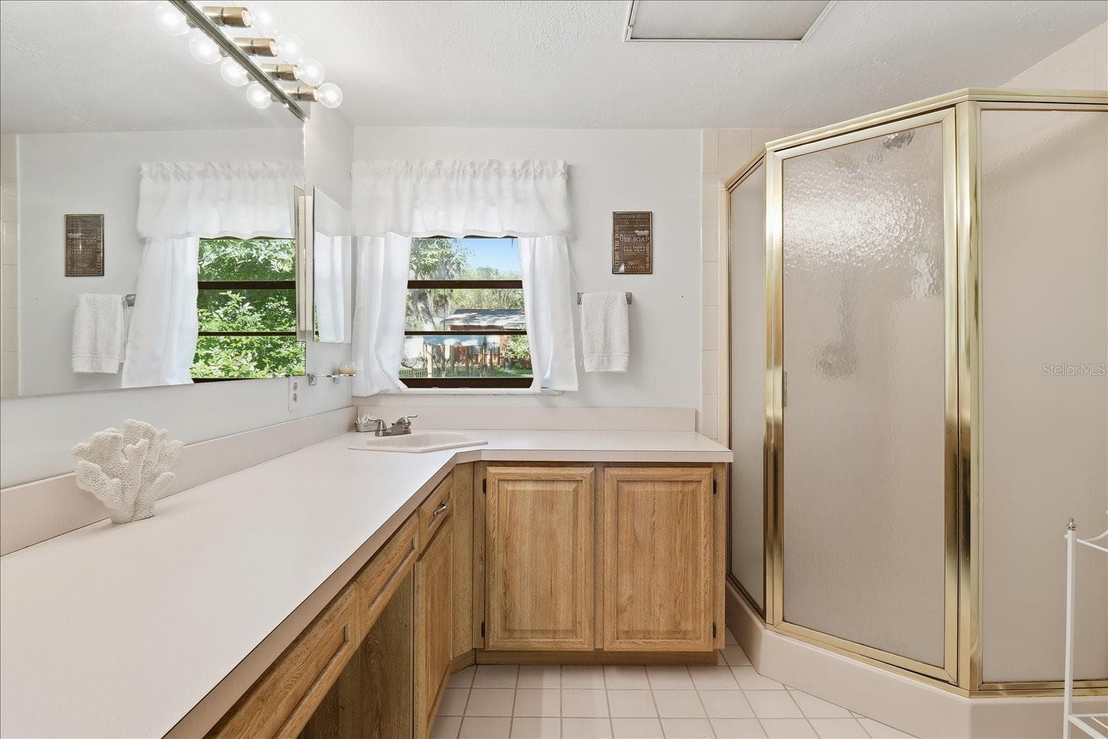Single Family Residence at 11641 E SALMON DR, FLORAL CITY, photo 18 of 43