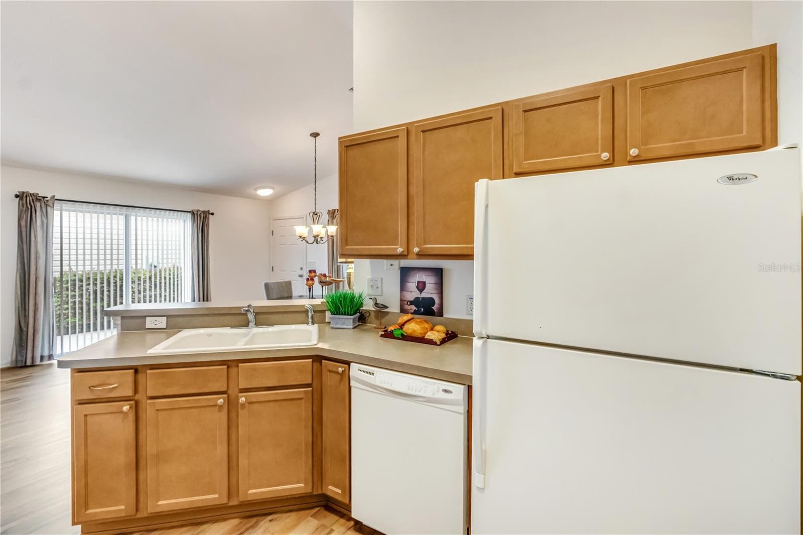 Villa at 1806 QUEENSBURY TER, THE VILLAGES, photo 9 of 28
