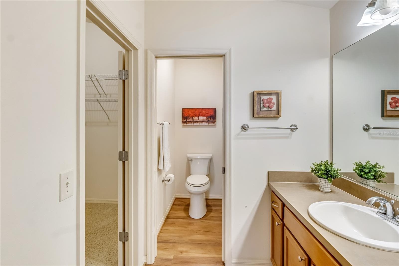 Villa at 1806 QUEENSBURY TER, THE VILLAGES, photo 17 of 28