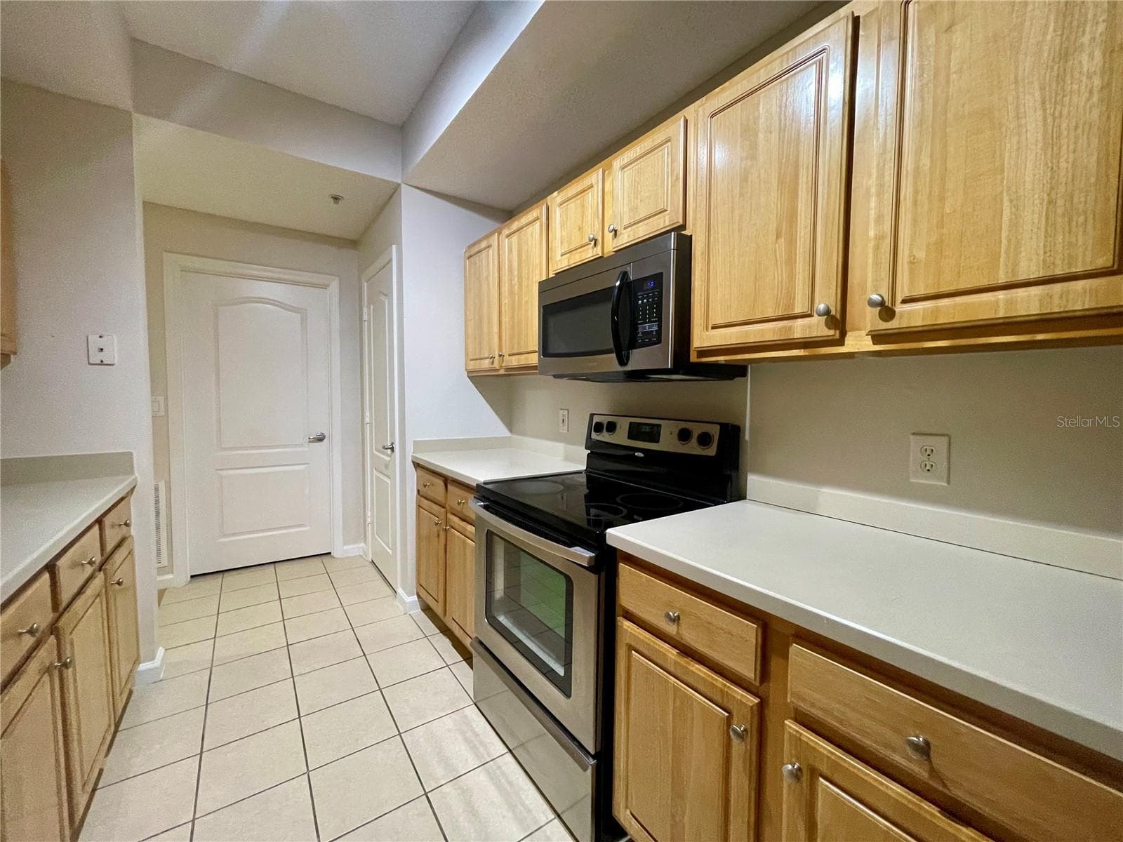 Townhouse at 12102 POPPY FIELD LN #111, ORLANDO, photo 13 of 37