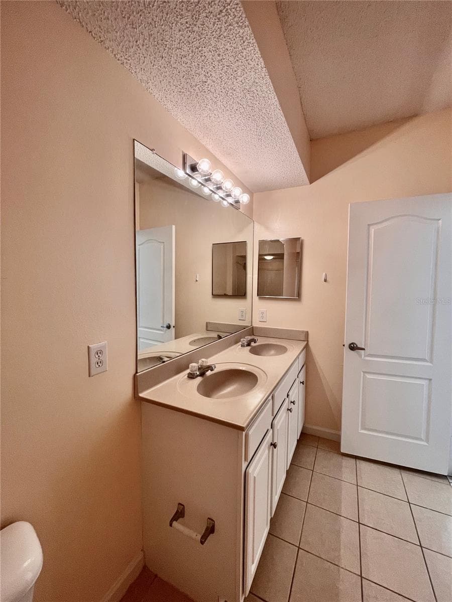 Townhouse at 12102 POPPY FIELD LN #111, ORLANDO, photo 18 of 37