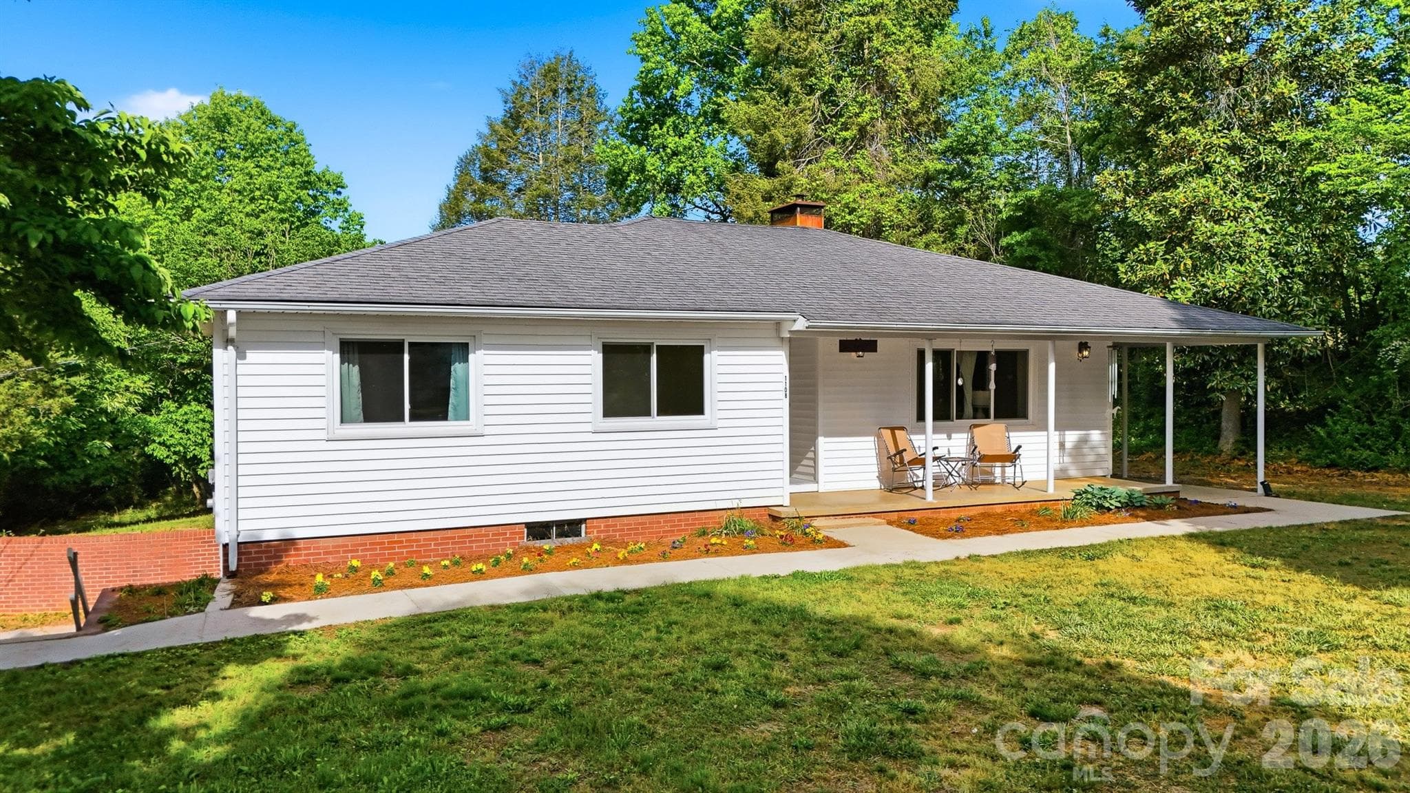 Single Family Residence at Lenoir, photo 2 of 48