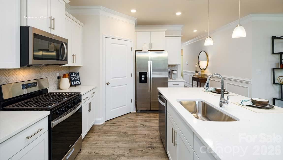 Single Family Residence at 7525 Bainbridge Road, Sherrills Ford, photo 7 of 29