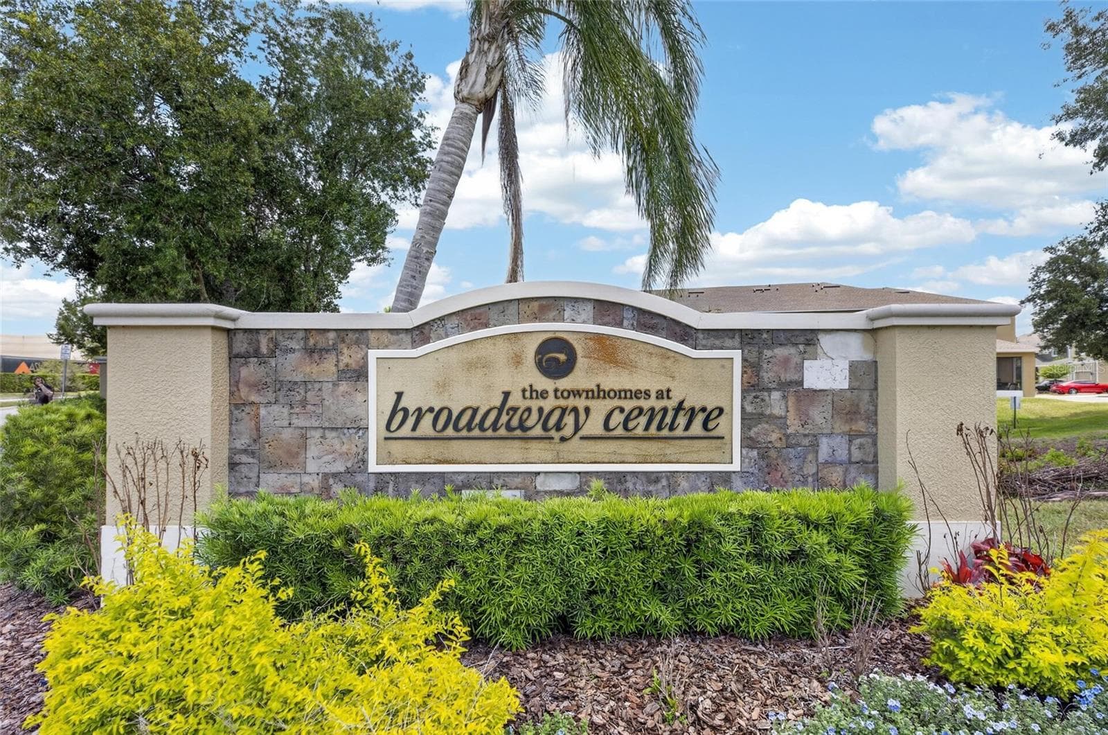 Community Entrance - 2130 BROADWAY VIEW AVE, BRANDON