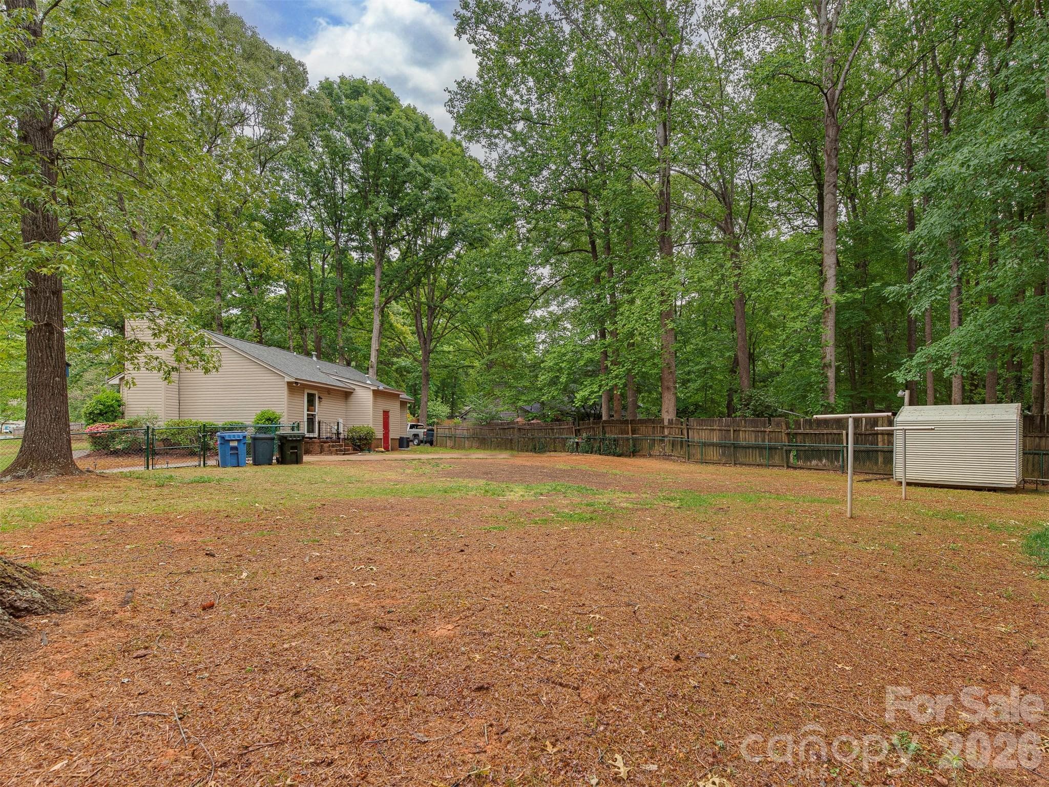Single Family Residence at 10200 Cairnsmore Place, Mint Hill, photo 2 of 27