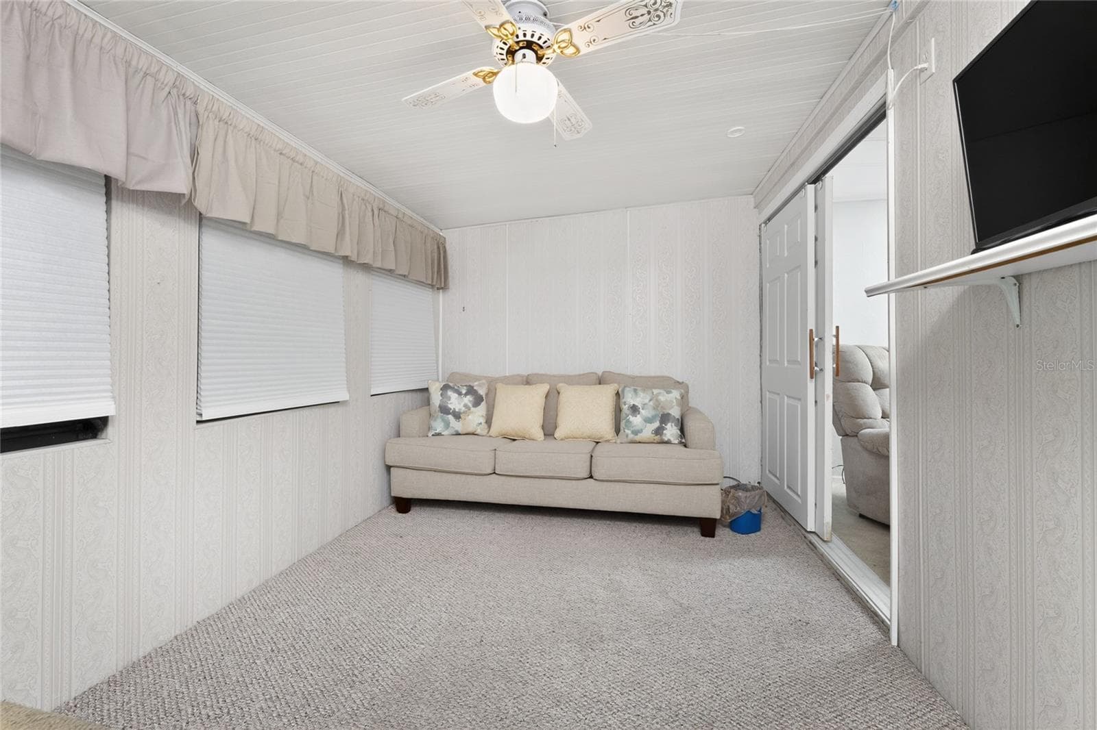 Florida room - 1380 SEAGULL DR, ENGLEWOOD