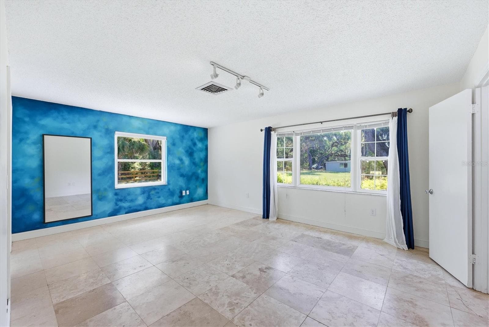 Single Family Residence at 4420 GREENWOOD STABLES RD, SARASOTA, photo 11 of 40