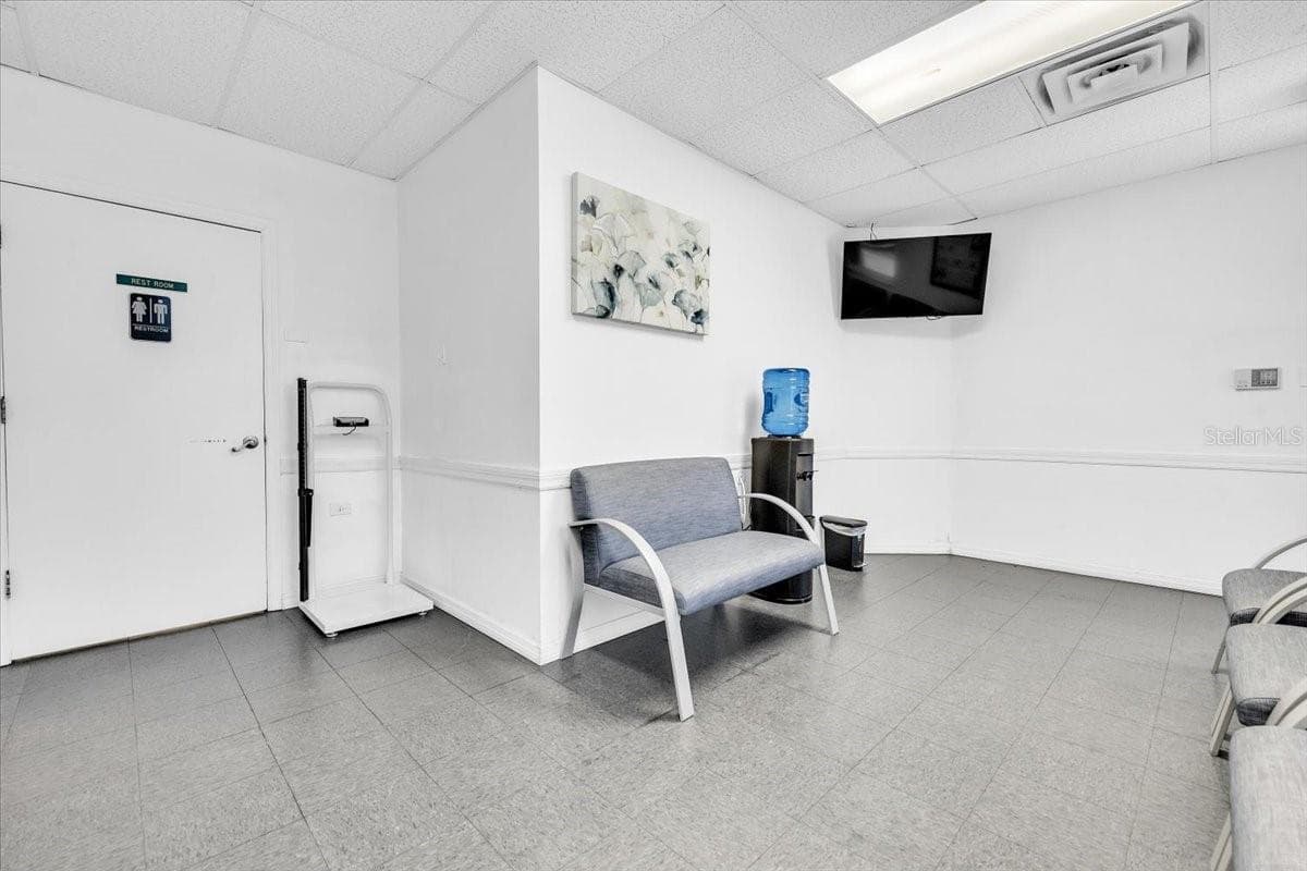 SUITE 102A Waiting Room - 3300 TAMIAMI TRL #2, PORT CHARLOTTE