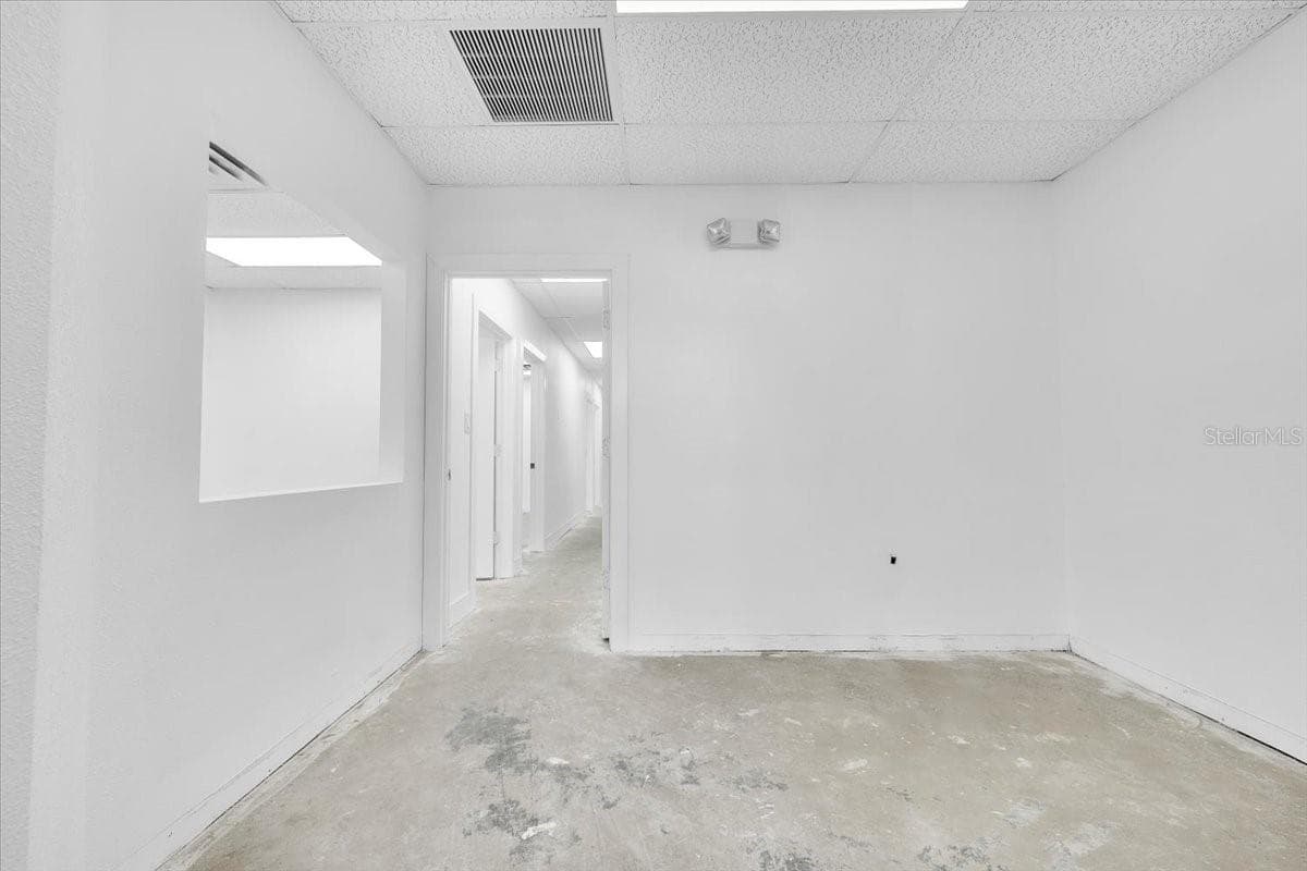SUITE 102B Waiting Room - 3300 TAMIAMI TRL #2, PORT CHARLOTTE