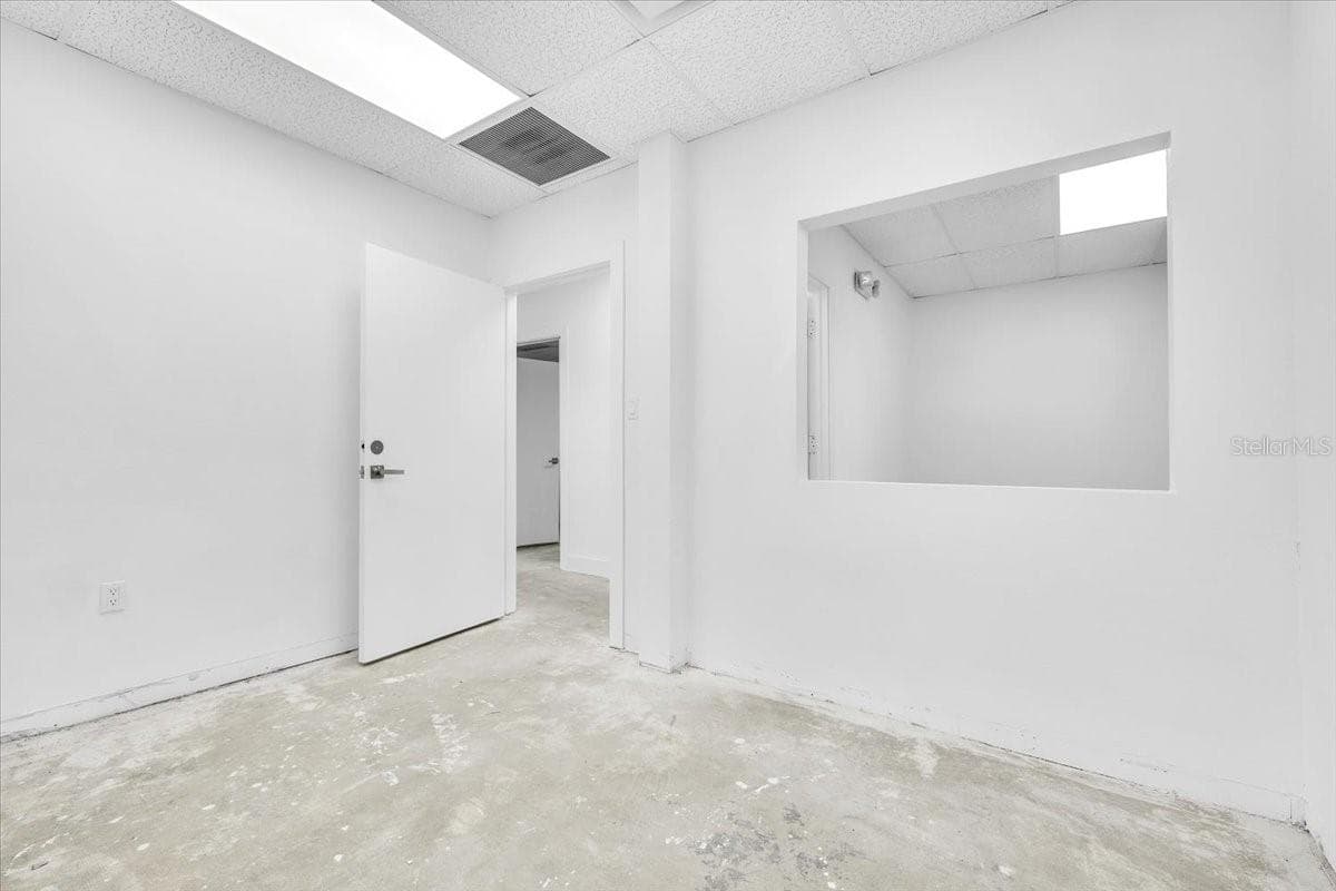 SUITE 102B Reception Room - 3300 TAMIAMI TRL #2, PORT CHARLOTTE