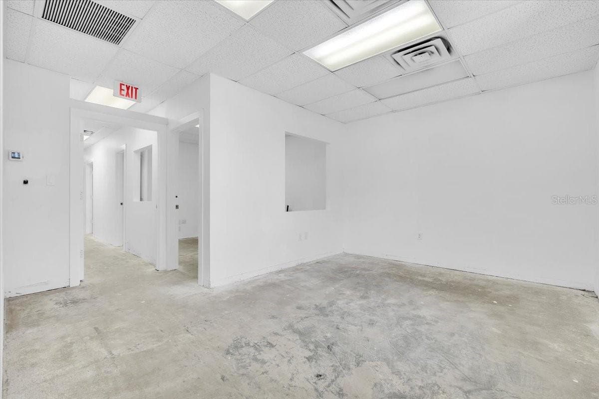 SUITE 102B Right Side Waiting Room - 3300 TAMIAMI TRL #2, PORT CHARLOTTE