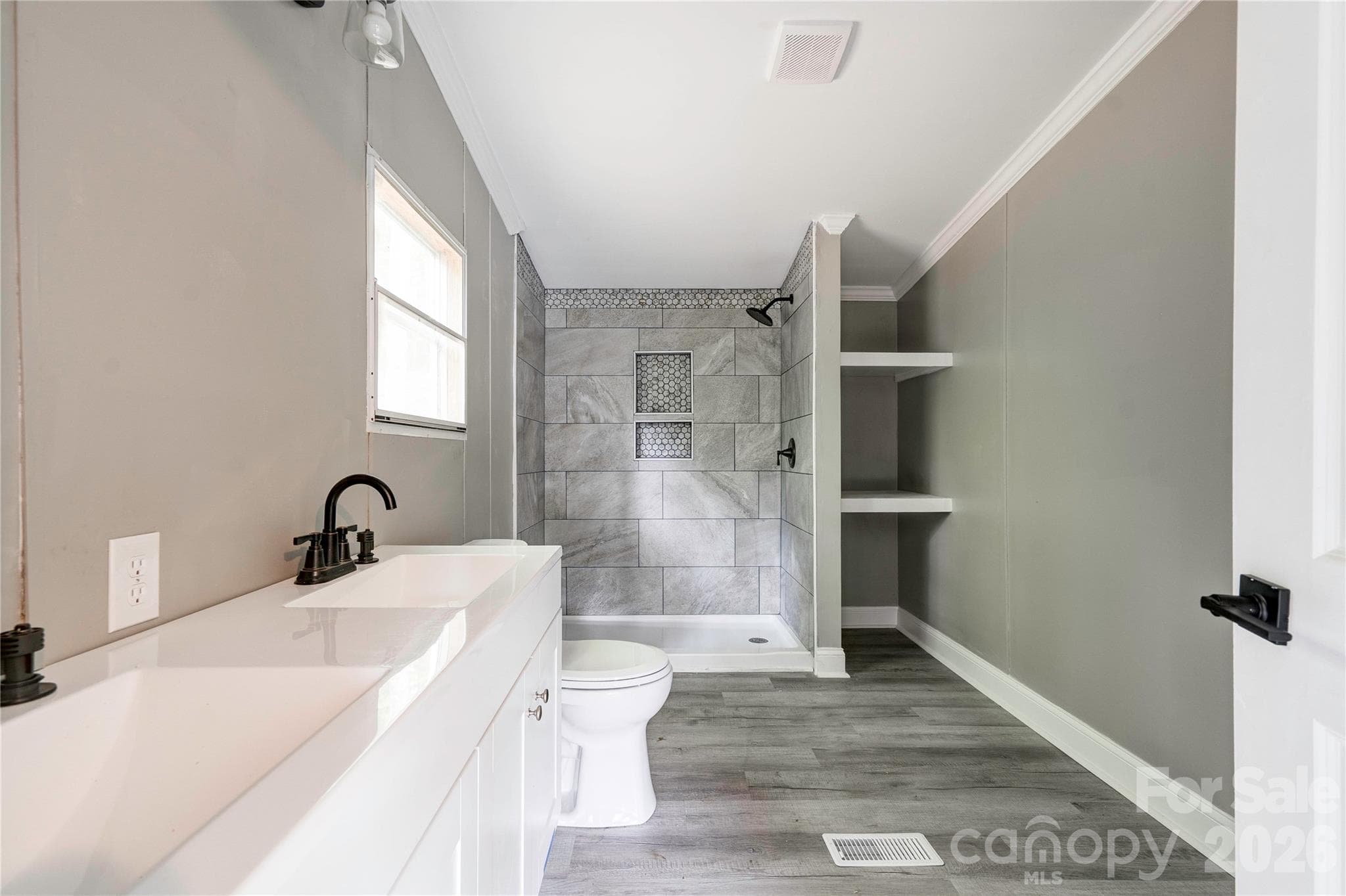 Single Family Residence at 141 Knob Creek Drive, Lawndale, photo 16 of 34