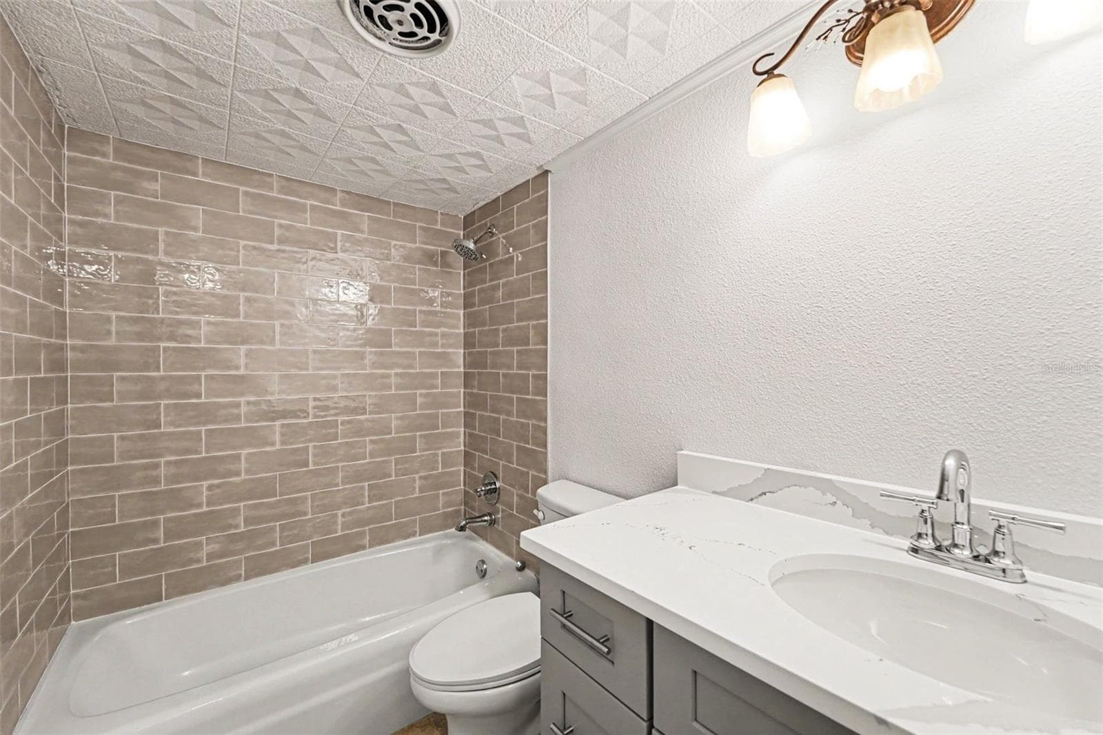 Second Bathroom - 546 PLAZA SEVILLE CT #85, TREASURE ISLAND