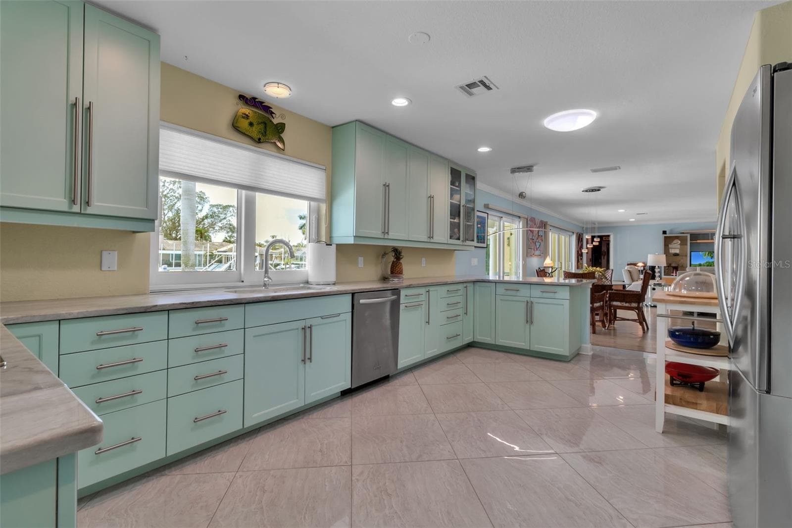 Single Family Residence at 524 HORNBLOWER LN, LONGBOAT KEY, photo 24 of 59