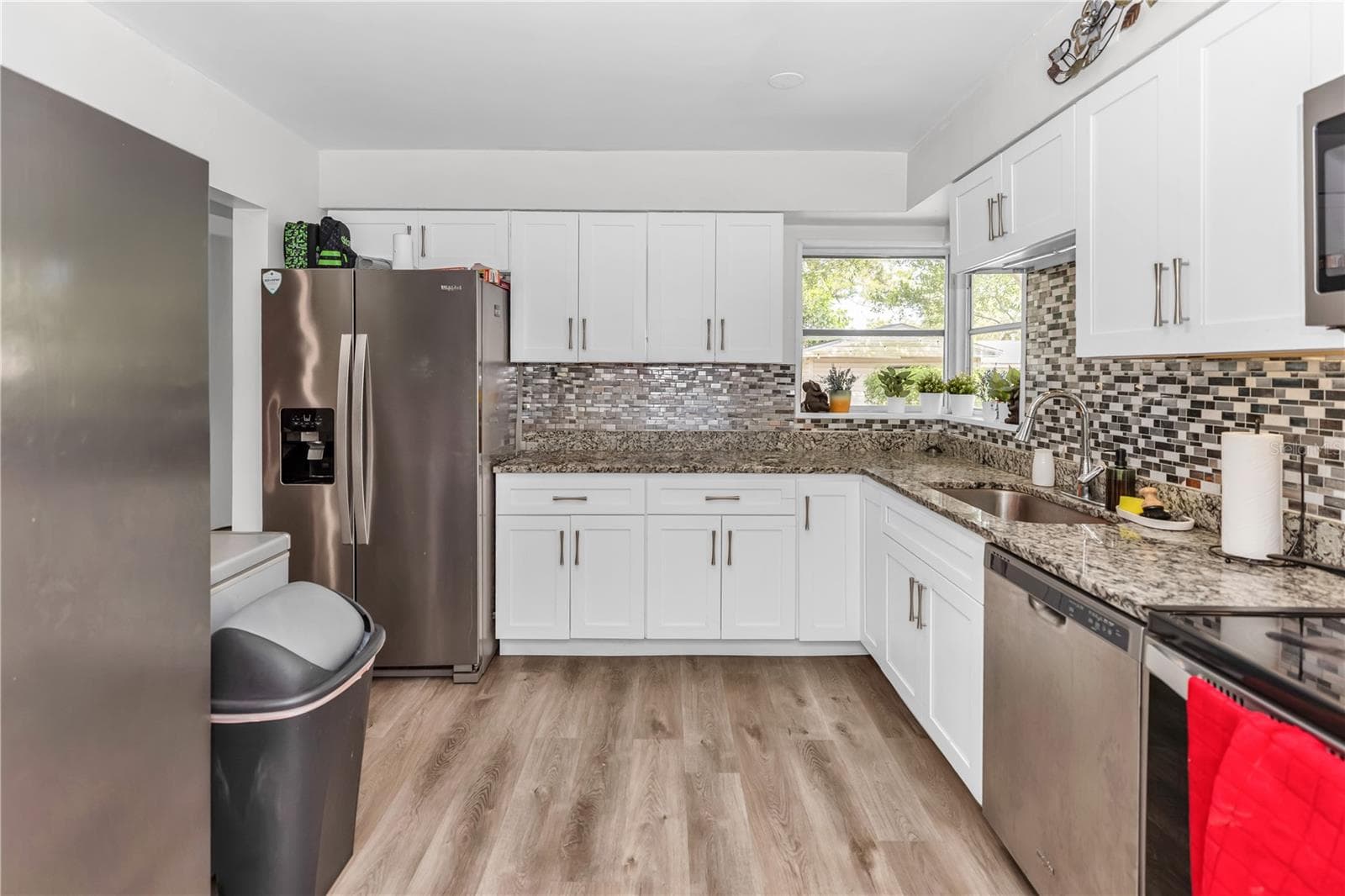 Single Family Residence at 1020 COBBLESTONE AVE, DELTONA, photo 10 of 33