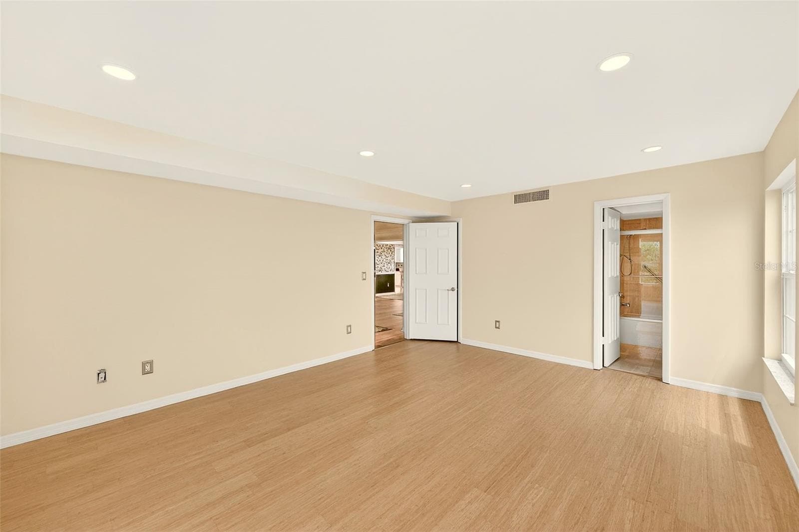 Condominium at 131 BLUFF VIEW DR #401, BELLEAIR BLUFFS, photo 23 of 53