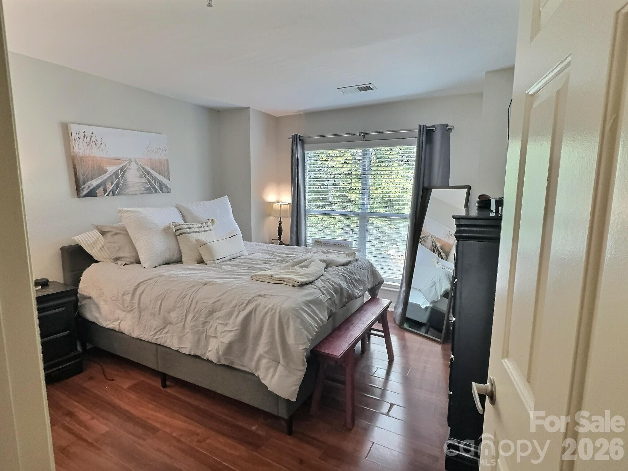 Condominium at 513 N Graham Street, Charlotte, photo 7 of 8