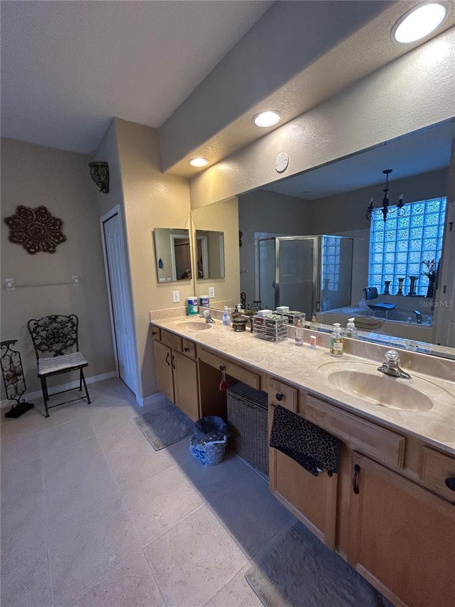 Single Family Residence at 26612 SHOREGRASS DR, WESLEY CHAPEL, photo 39 of 48