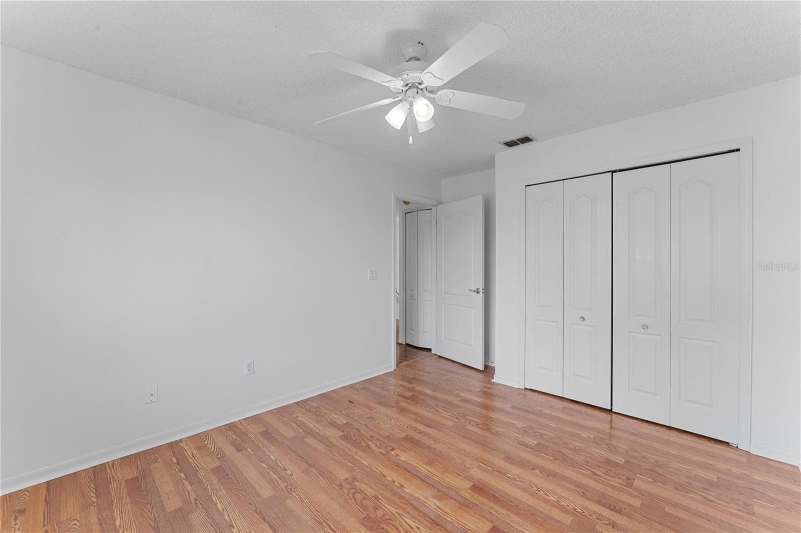 Single Family Residence at 617 LAKESCAPE CT, ORLANDO, photo 29 of 42