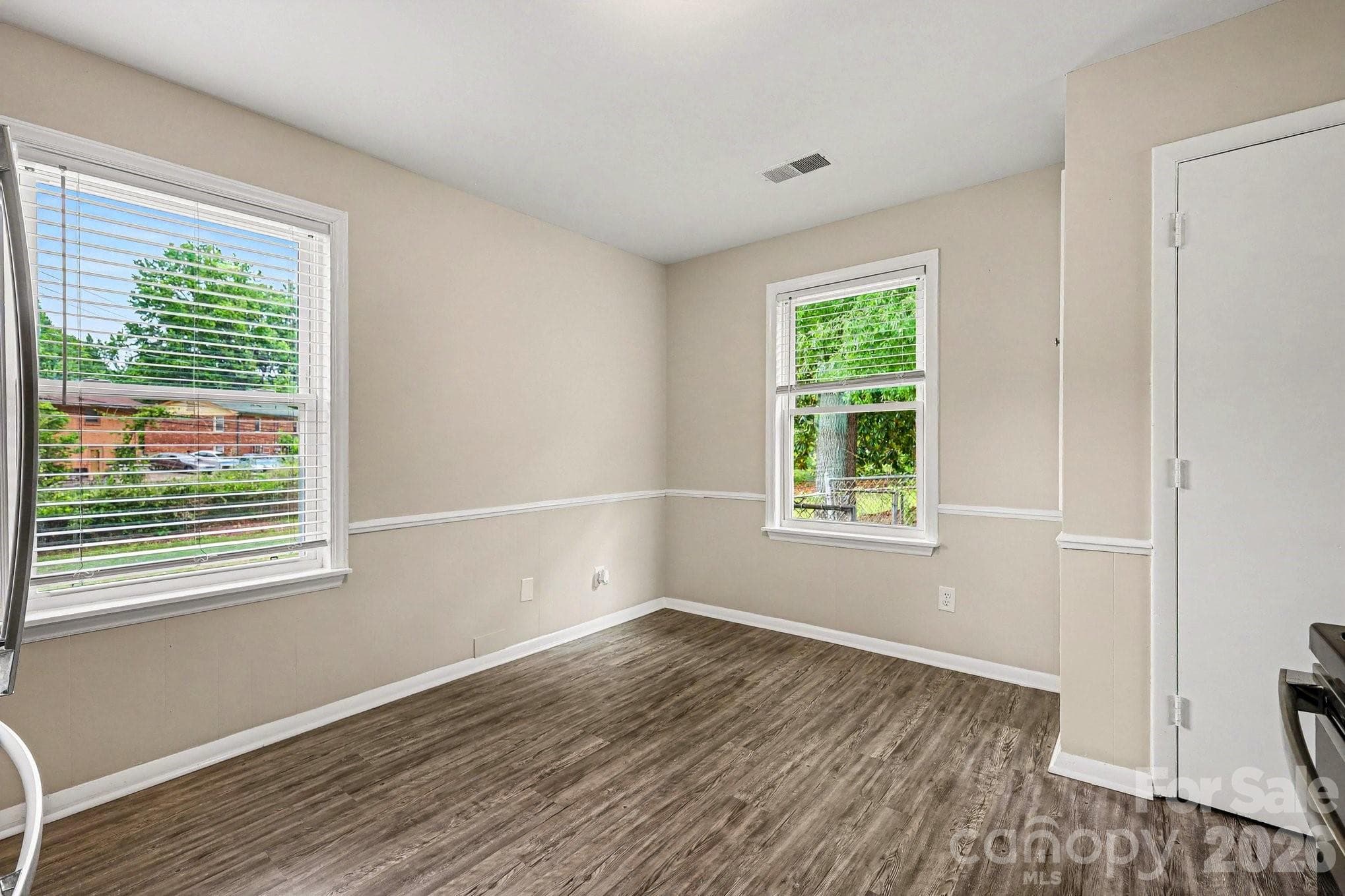 Single Family Residence at 603 Dobson Drive, Charlotte, photo 10 of 23